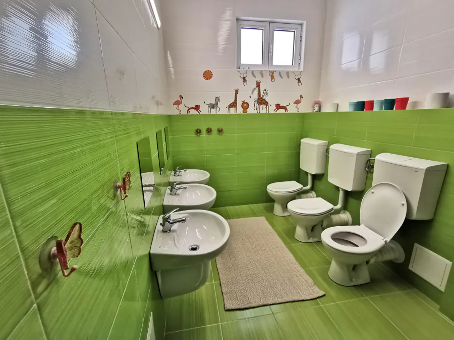 Grupul sanitar, dimensionat pentru copii